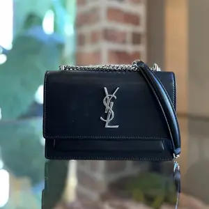 Pre-owned Yves Saint Laurent leather Crossbody Bags SAINT LAURENT Sunset Black Calfskin Monogram Chain Wallet Crossbody