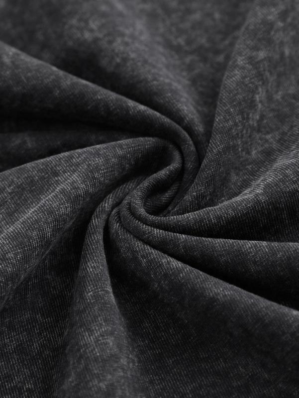 The Walking Dead "Clementine’s Journey Protocol" Oversized Tee – Washed Heavy Cotton, Skull Treehouse Crest Front & Final Choice Requiem Back Graphic, Retro Game Streetwear for Lorecore Fans & Narrative Gamers