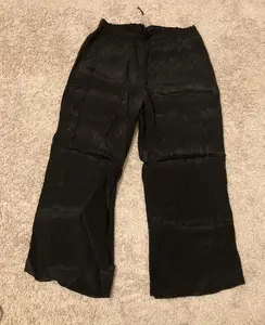 J.CREW NEW SOLEIL PANT IN CRINKLED VISCOSE BLEND. SIZE: XL. COLOR: BLACK. ITEM #CK704.