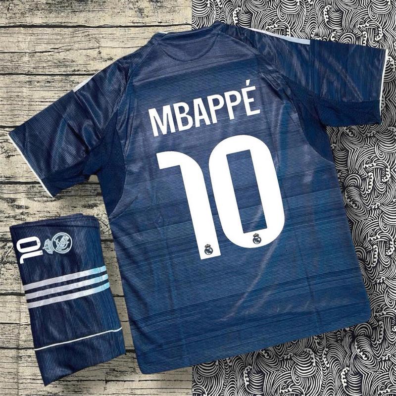 High-quality Real Madrid football kit for the 2025/26 season - New design - Real Madrid home and away jerseys for professional matches in 2025.