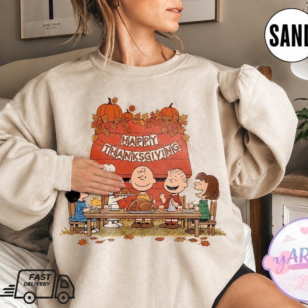 Cartoon Dog Thanksgiving Sweatshirt – Cute Autumn Turkey Graphic Crewneck – Cozy Fall Holiday Pullover for Family