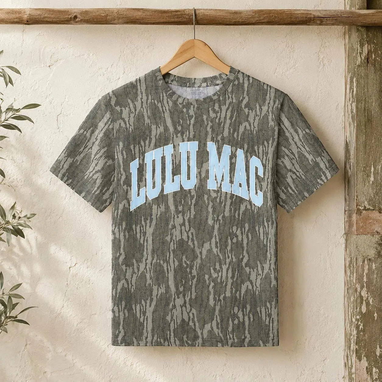 Women's Casual Shortsleeve Mossy Oak Lulu Mac Bottomland Logo Washed-Out Camouflage T-Shirt