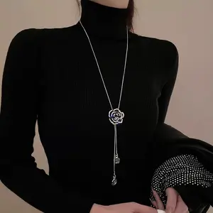 Cathercing Rhinestone Black Rose Pendant Long Necklace for Women Sweater Chain Statement Necklace Choker Adjustable Elegant Jewelry Crystal Accessories Dressy Collocation Winter Evening Party Wedding