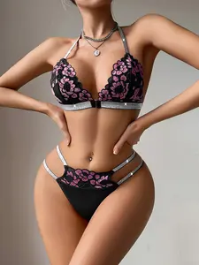 Women's 6-Piece Embroidery Underwear Set, Front Buckle Gathered Bra, Low-Waist Hollow Thong, Comfortable Soft Breathable Elastic Floral Design, Womenswear Lingerie