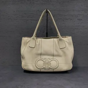 Pre-owned SALVATORE FERRAGAMO Leather Shoulder Bags 7.8'' R2469 Shoulder Bag C1854179884 0319 T1 Qiqi