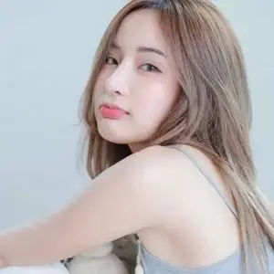 Red Blossom Sun Pathway