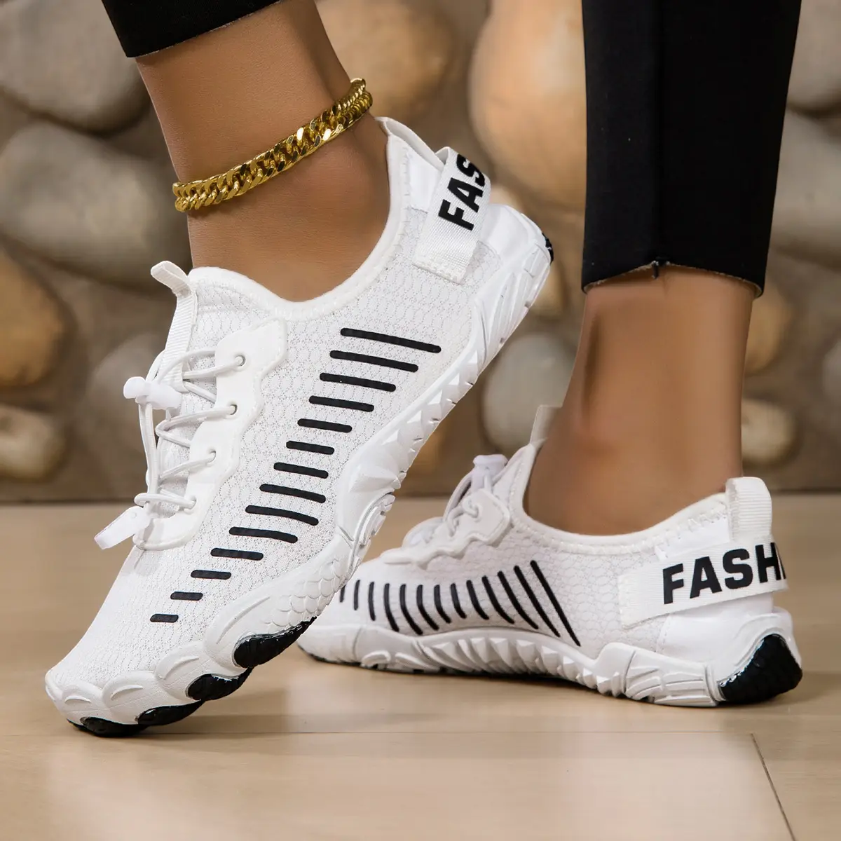 2026Women's outdoor beach shoes-quick drying, lightweight, breathable and non slip;suitable for swimming, snorkeling, soft soled, barefoot,skin hugging shoes,river tracing shoes, off-road running shoes, camping shoes, and multi-functional training shoes