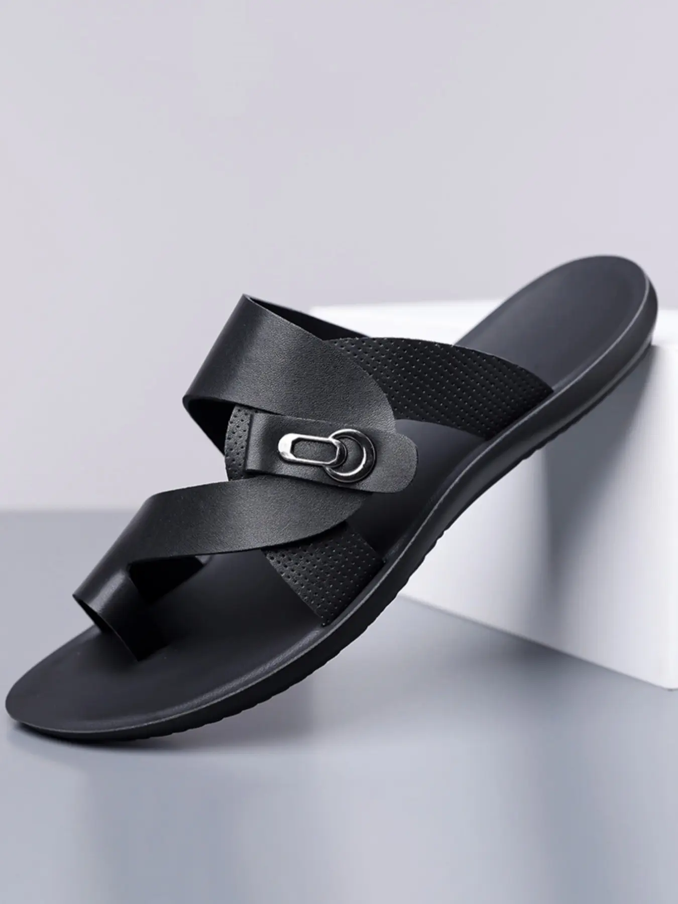 Men's Summer New Style Casual Beach Sandals, Plain Color Buckle Decoration Thin Sole Shoes, Trendy Fashion Non-Slip Breathable Slippers, Footwear for Beach