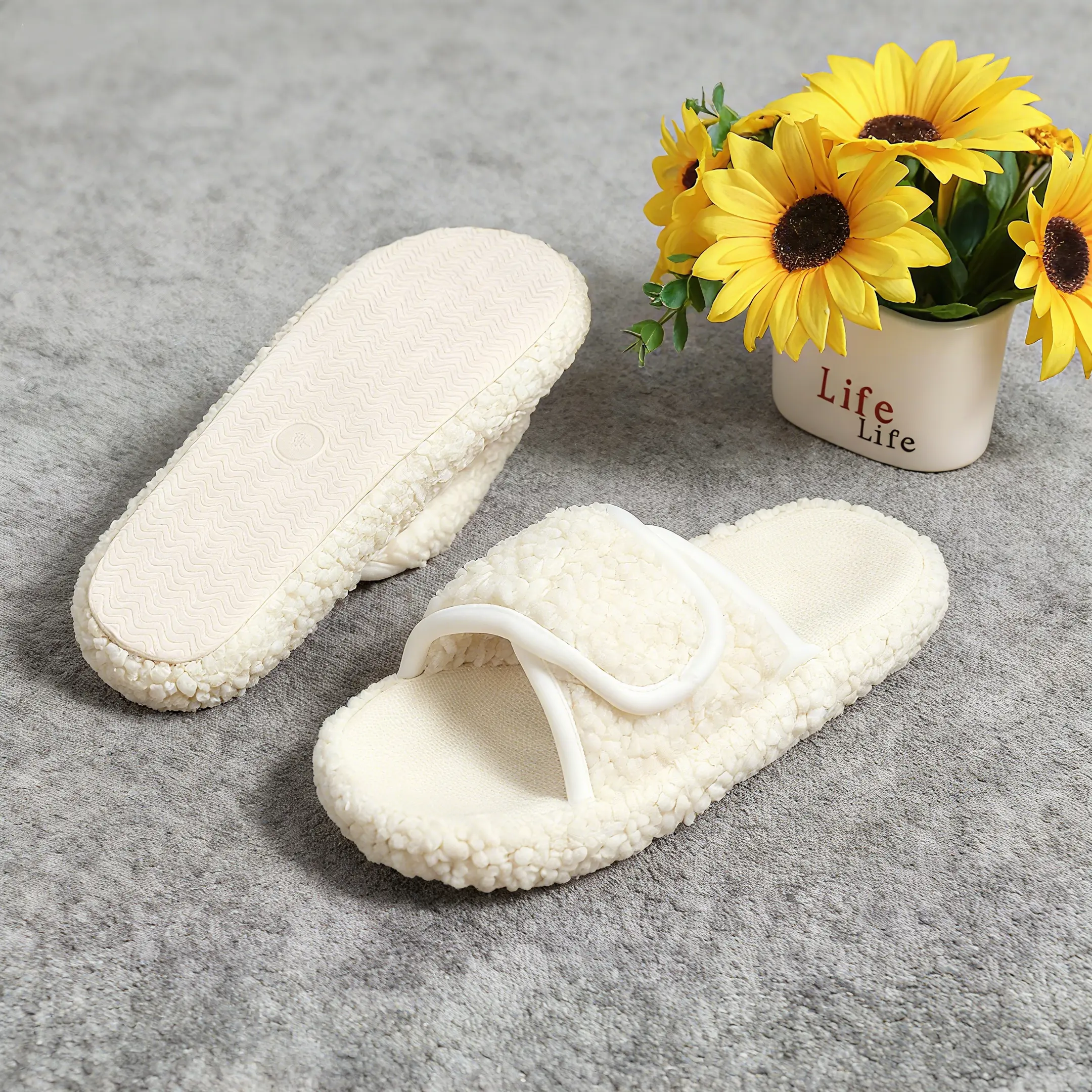 Fuzzy Cloud Slippers for Women, Adjustable Open Toe Terry Cloth Slides with Soft Sole, Fluffy Indoor House Shoes, Fluffy Home Slippers, Soft Sole Slippers