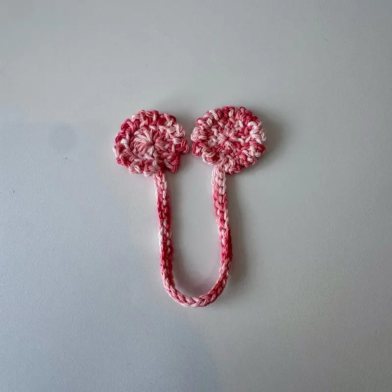 100% Cotton Yarn Handmade Crochet Bookmark - Small Heart-Flower Design, Unisex Neutral Office Stationery, Ideal for Book Lovers