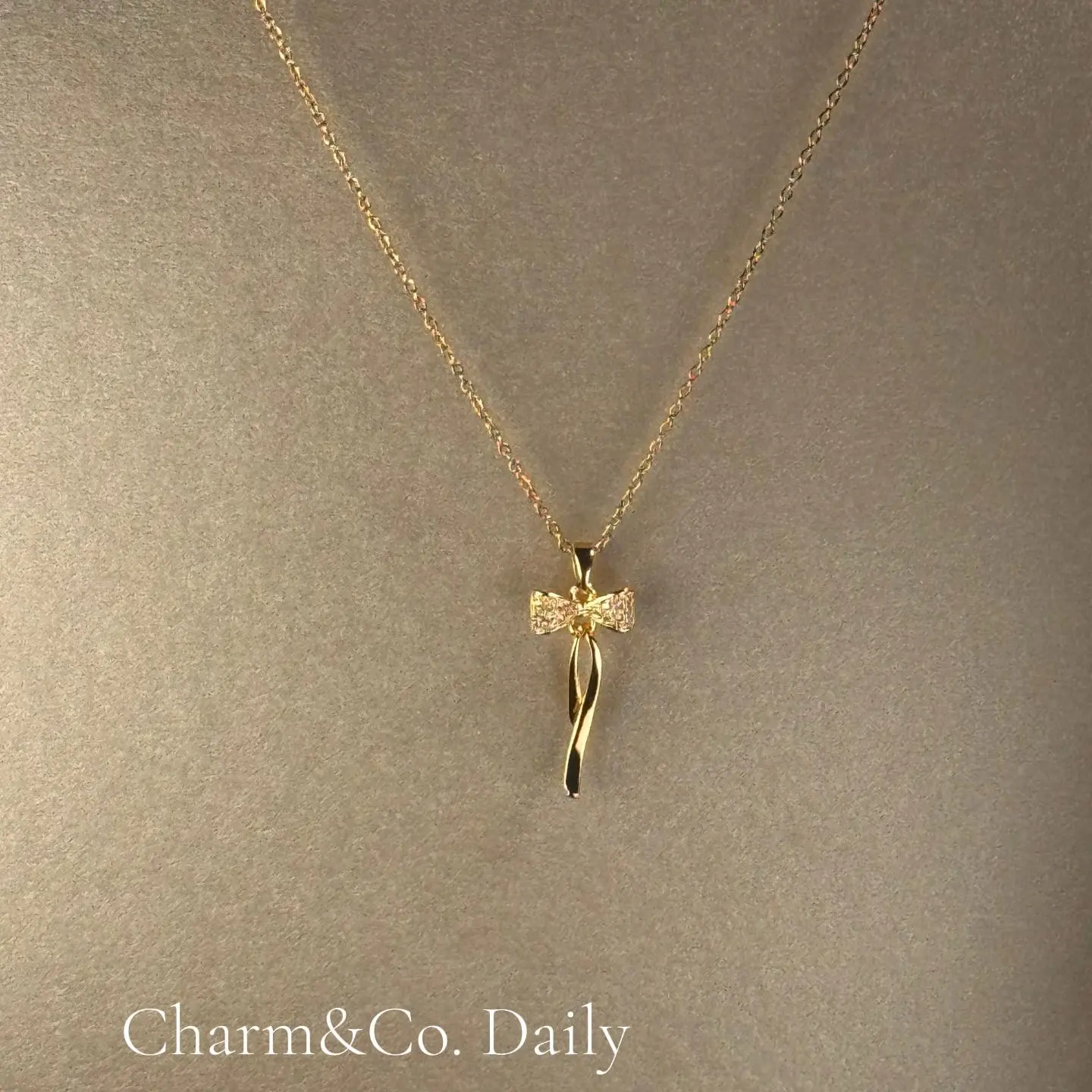 Vintage Bowknot Cute Pendent Necklace Elegant Cubic zirconia Diamond for Women Stainless Steel Jewelry Fashion Gift Valentine's Day Gift for Girlfriend Daily Wear Minimalist Clavicle Chain