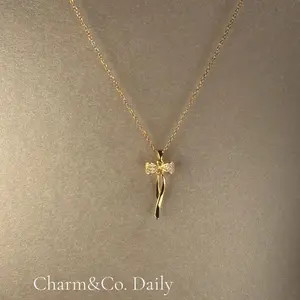 Vintage Bowknot Cute Pendent Necklace Elegant Cubic zirconia Diamond for Women Stainless Steel Jewelry Fashion Gift Valentine's Day Gift for Girlfriend Daily Wear Minimalist Clavicle Chain