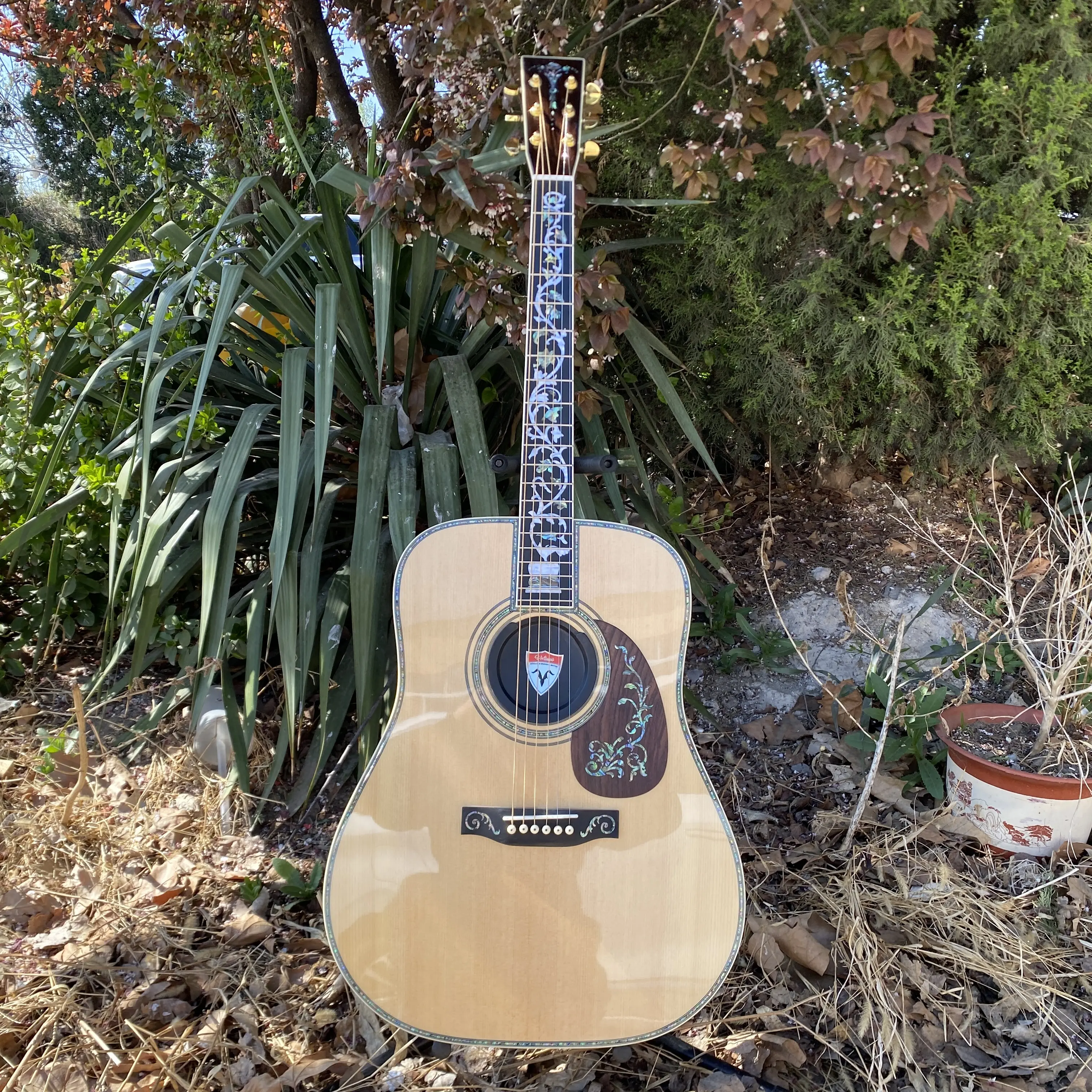 D45 Acoustic Guitar - Stylish Guitar, Handmade, Solid Spruce Top, Abalone Inlay Flower Fingerboard, 6 Strings, Suitable for All Levels Including Beginners
