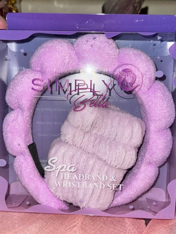 Mystery Makeup Box with 1 Big Eyeshadow Palette - Includes Lip Gloss, Makeup Bag, Coin Purse, Ponytail Holders & Hair Clips - Lipgloss bundles Live