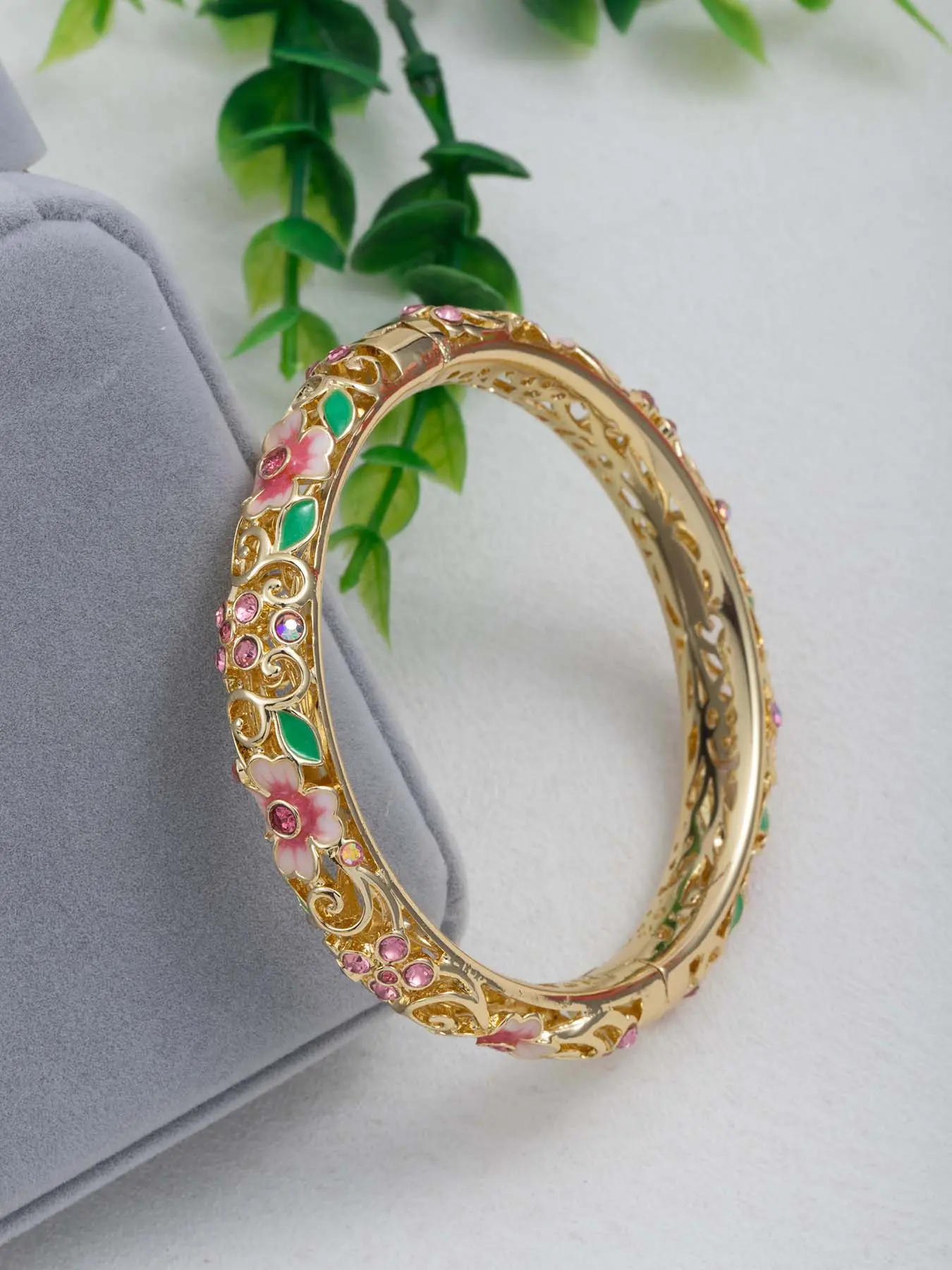 Luxury Elegant Enamel Bangle Bracelet with Artificial Zircon Inlay, Exquisite Jewelry Gift for Women & Girls, Perfect Gift for All Occasions