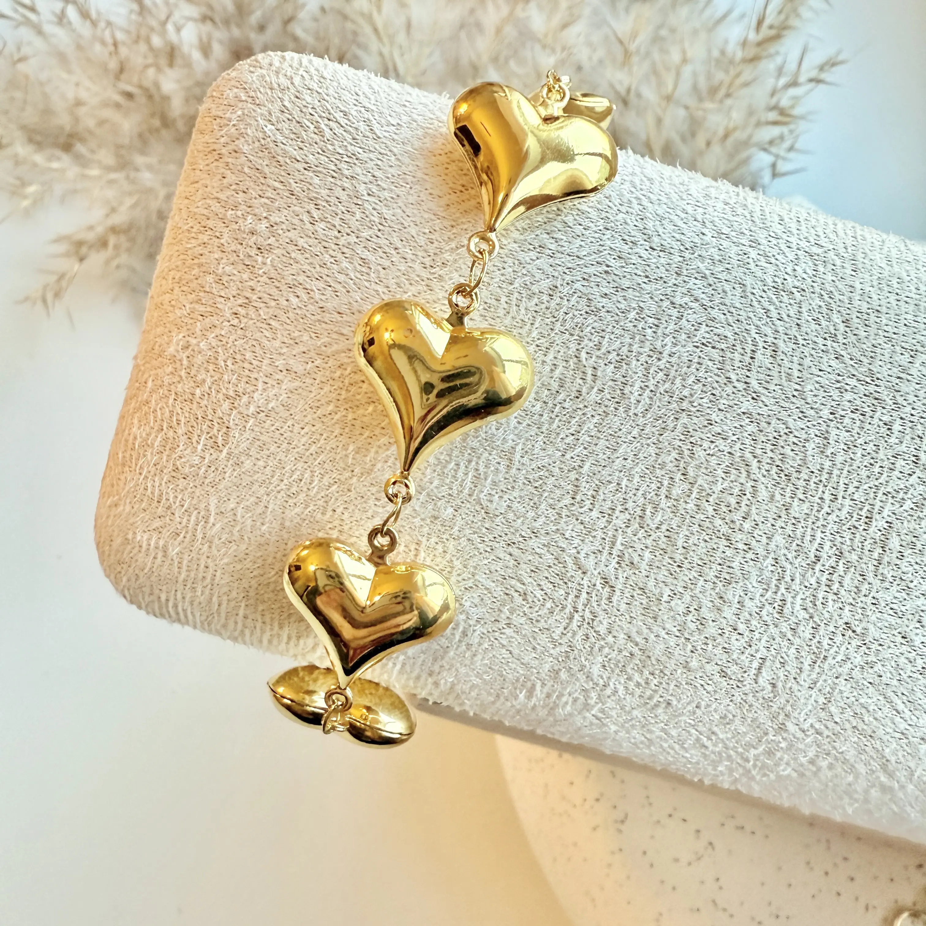 Golden Links Hearts Bracelet