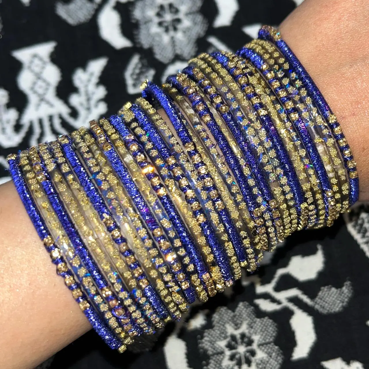 Navy Blue Glass Bangles Bundle with Gold Glitter, Fashion Costume Jewelry Bracelets for Women