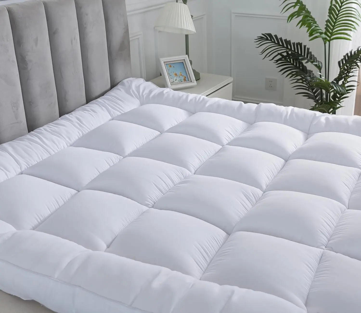 Cloud-Like Mattress Topper 4 Inch 10cm Extra Deep Quilted Top Pad for Back Pain Relief Ultra Soft Breathable Cooling Microfiber 360° Elastic Skirt Fit 8-21 Inch Mattresses Enhances Comfort Supports Restful Sleep
