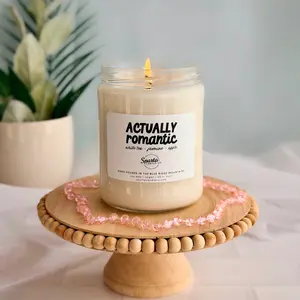 ACTUALLY ROMANTIC CANDLE