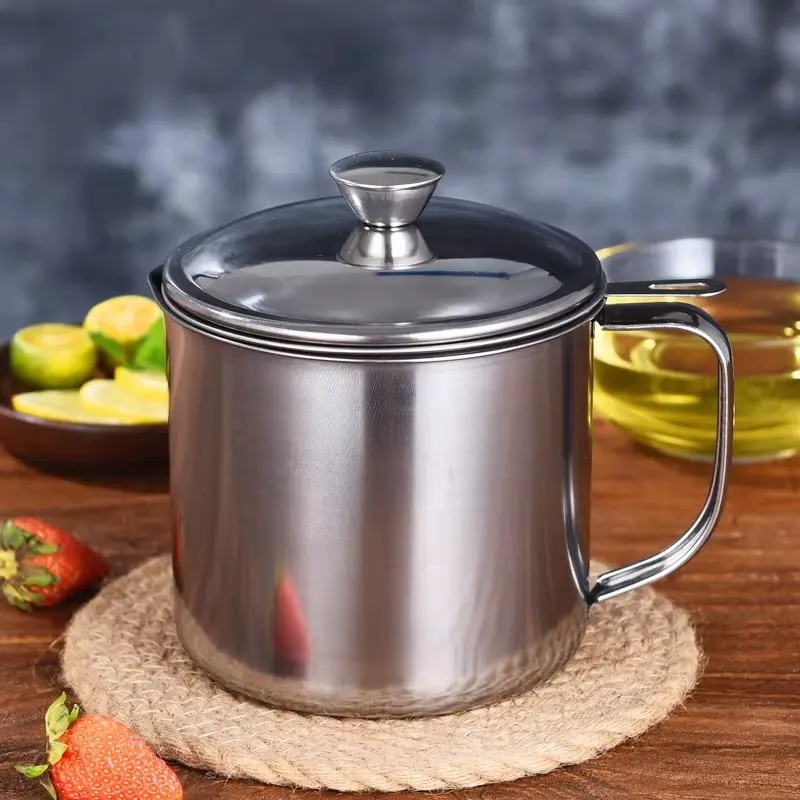 Stainless Steel Oil Filter Pot - 1L, Silver Modern Durable Reusable Kitchen Utensil with Fine Mesh Strainer, Dust-Proof Lid, Leak-Proof Pour Spout, Dishwasher Safe, Maintains Freshness for Meal Prep & Storage