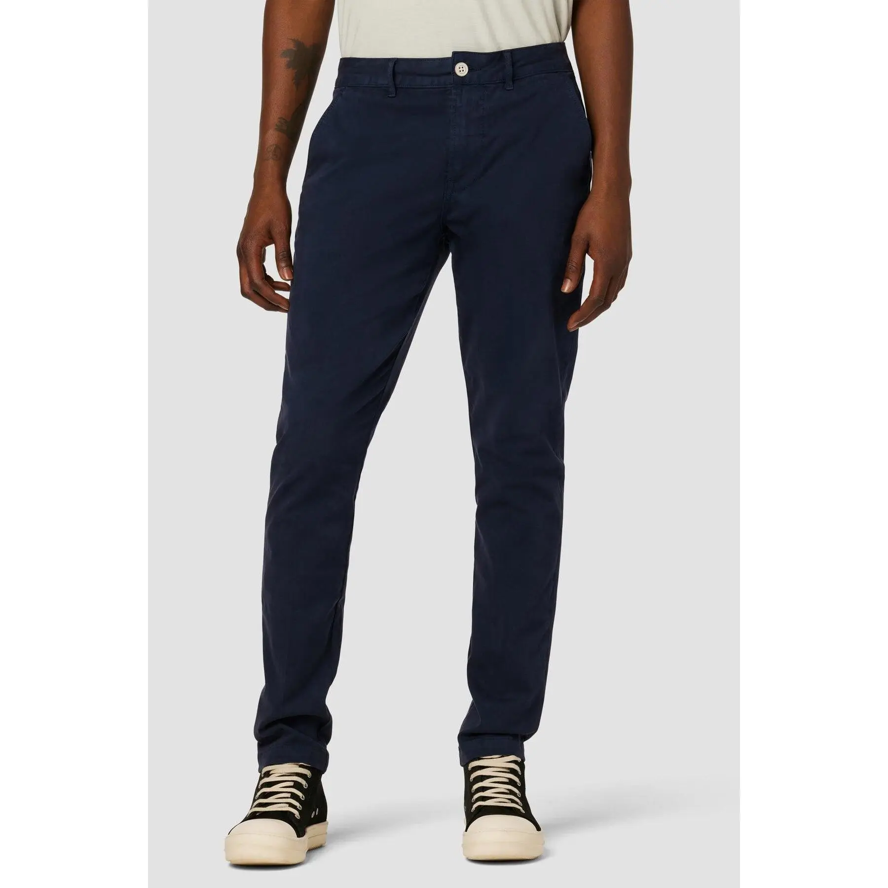 Classic Slim Straight Chino