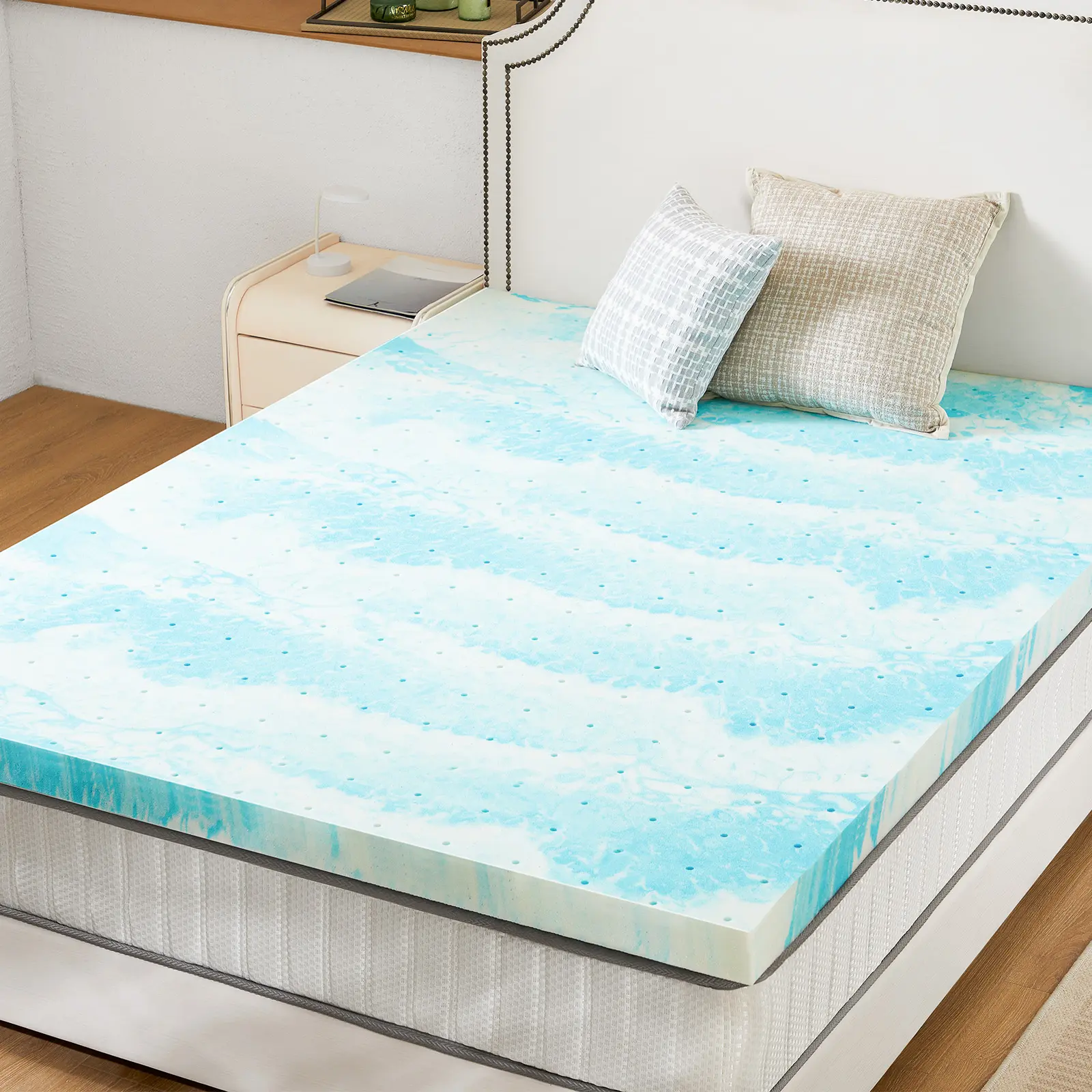 Full Size Cooling Gel Infused Mattress Topper, Soft Breathable Supportive Bed Pad, Non-Toxic Polyurethane Foam-Based Mattress Accessory