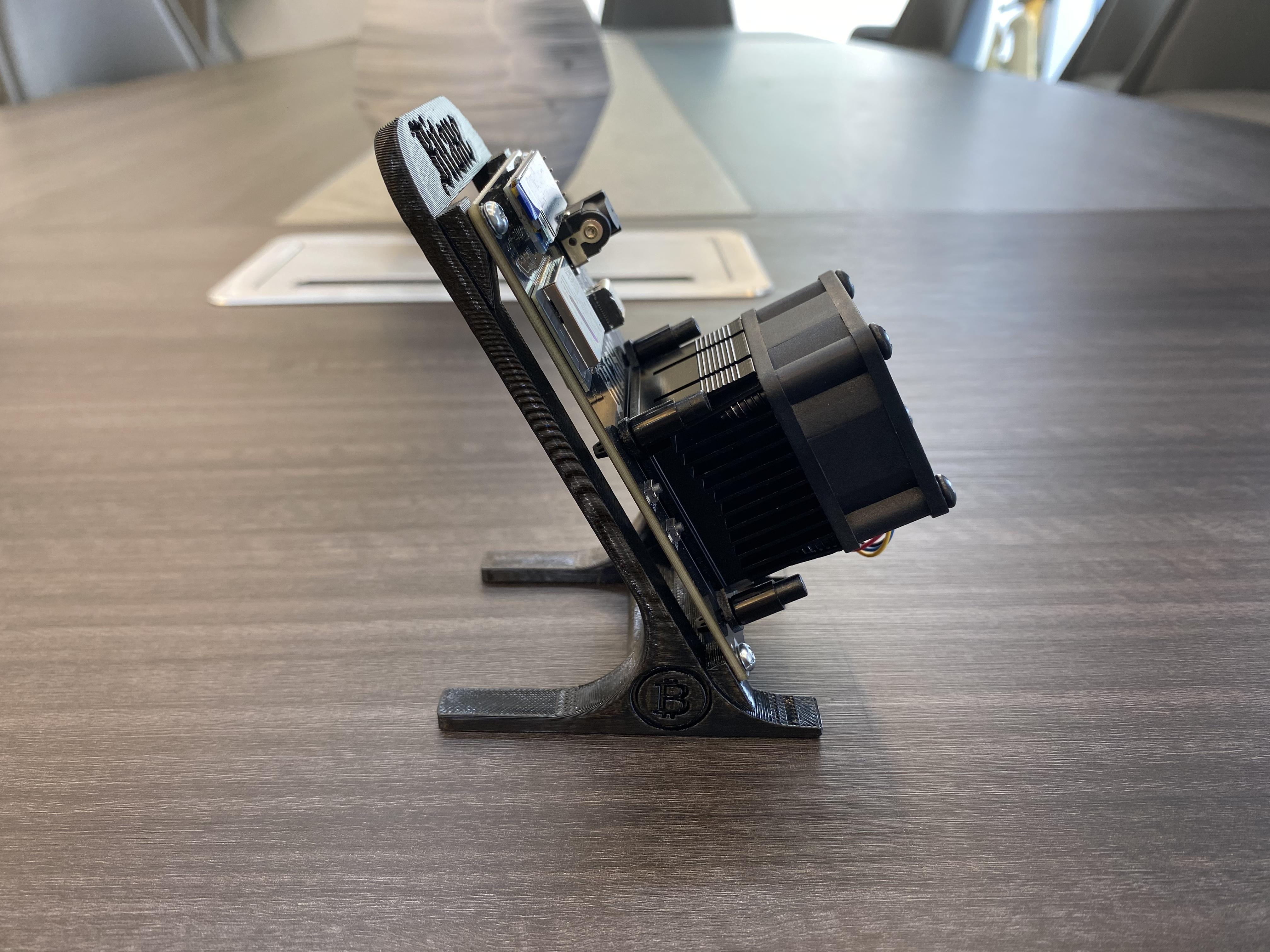 Bitaxe gamma 601 1.2T computer processor server with BM1370 Chip with psu