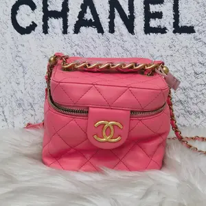 Pre-owned CHANEL Cowhide Shoulder Bags Pink Calfskin Diamond Quilted Crossbody Bag