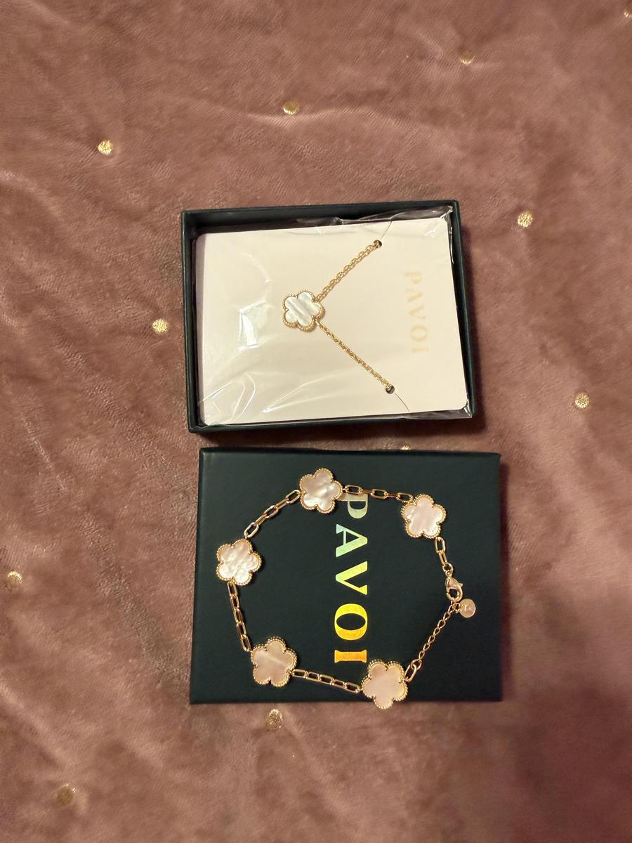 Item: Mother of Pearl Clover - Yellow Gold