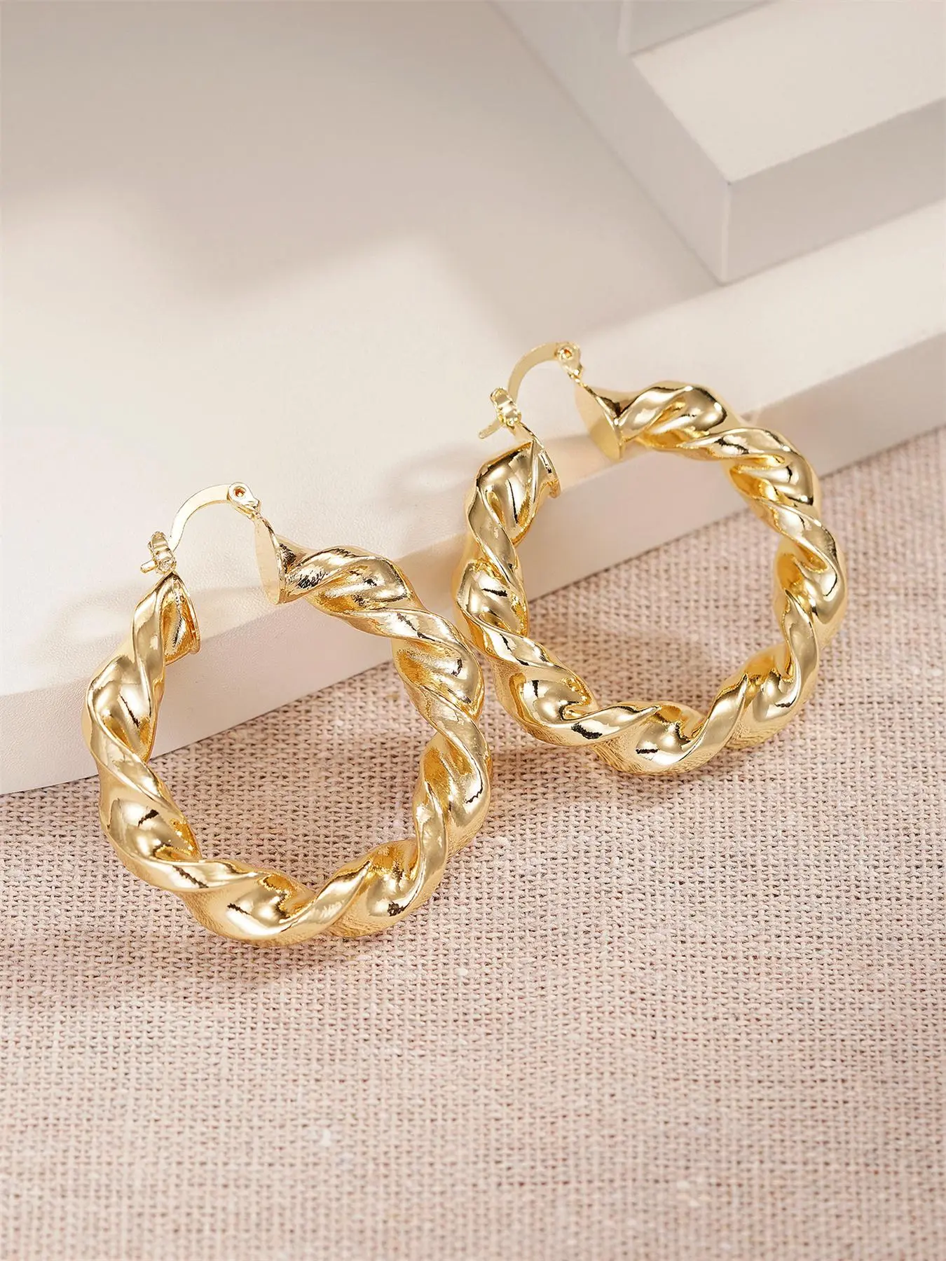 Vintage Twist Design Hoop Earrings, Fashionable Jewelry for Women for Party, Daily Clothing Decor, Trendy All-match & Exquisite Jewelry for Birthday Gift