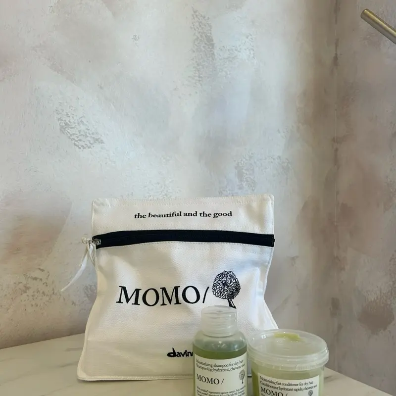 Momo shampoo+ conditioner Travel Bag