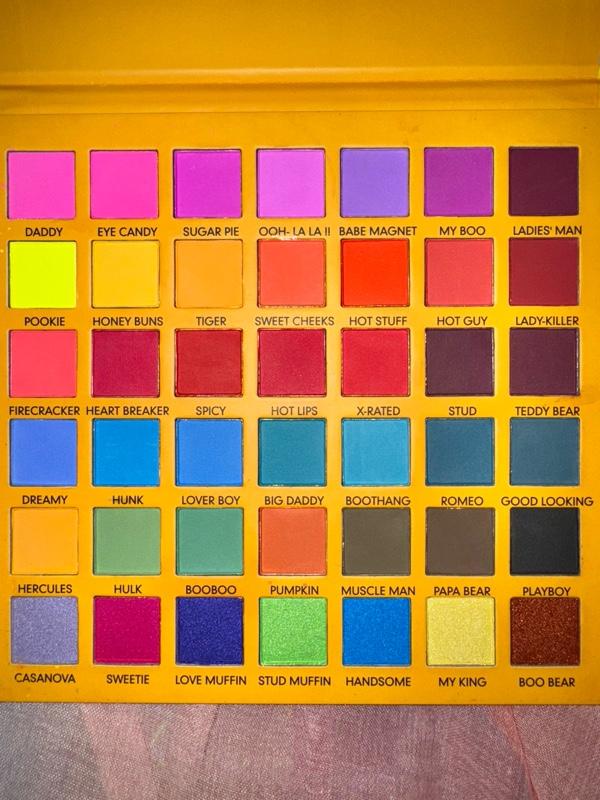 Mystery Makeup Box with 1 Big Eyeshadow Palette - Includes Lip Gloss, Makeup Bag, Coin Purse, Ponytail Holders & Hair Clips - Lipgloss bundles Live