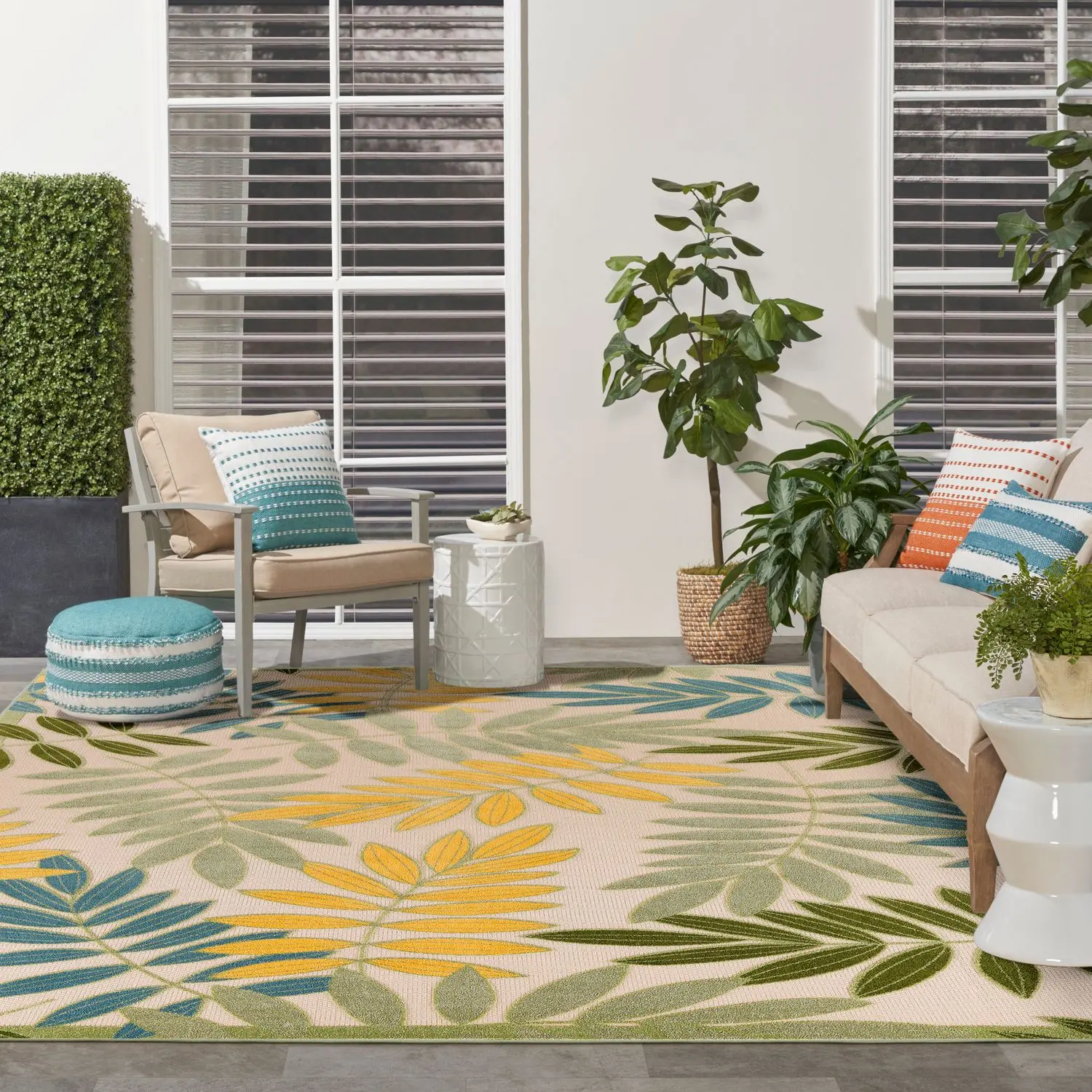 Nourison Aloha Floral Leaf Flatweave Indoor/Outdoor Area Rug