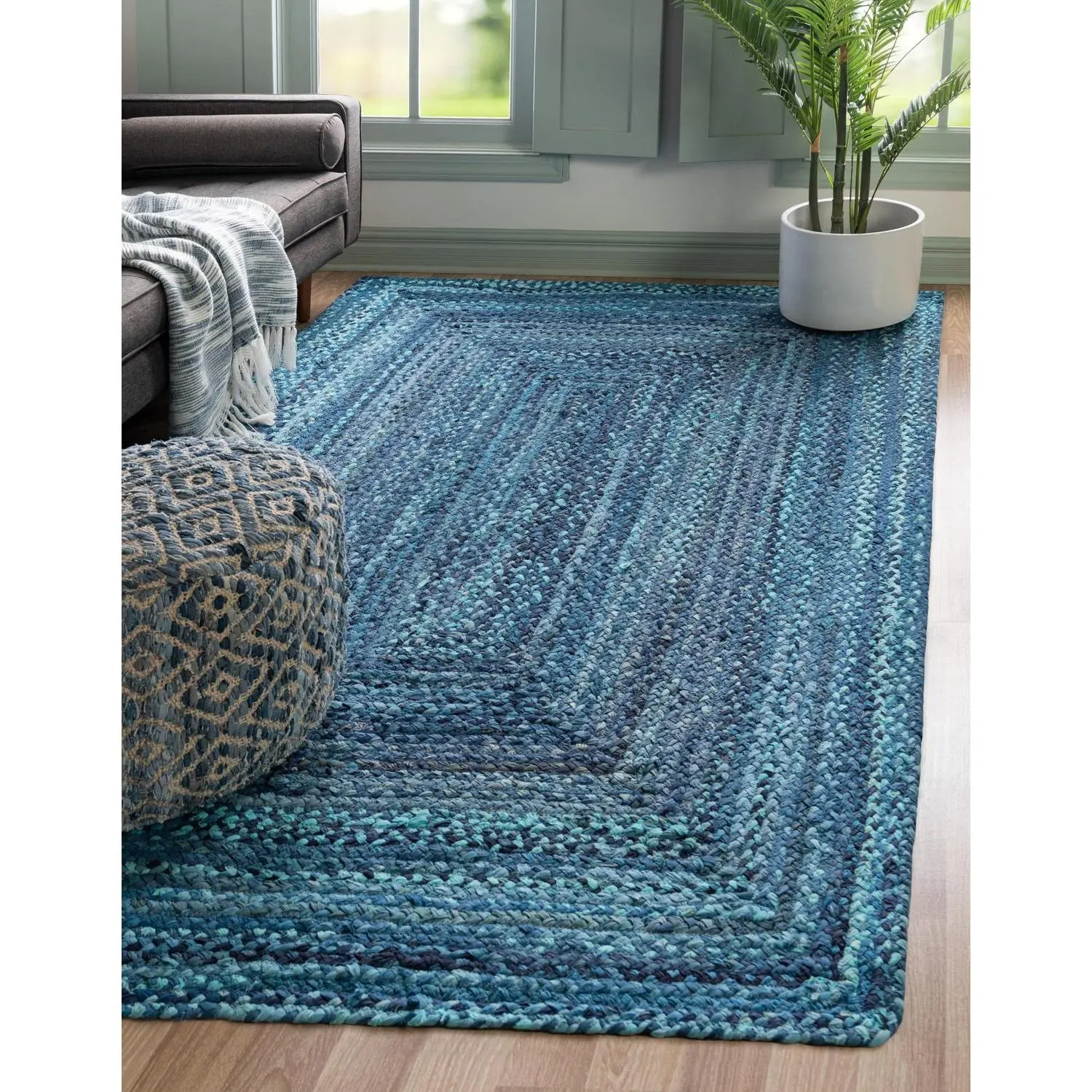 Rugs.com Braided Chindi Home Decor Rug - Casual Area Rug, Boho Style for Living Room Use