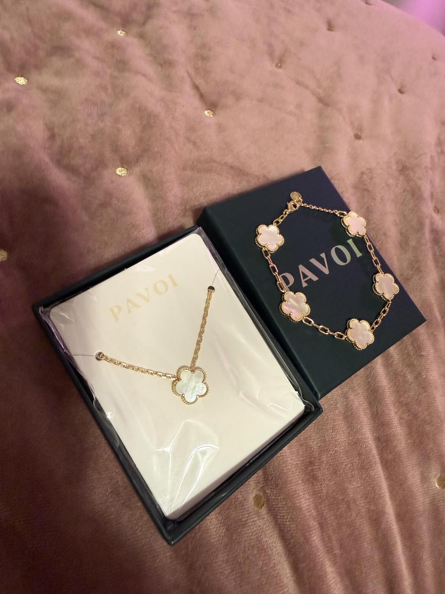 Item: Mother of Pearl Clover - Yellow Gold