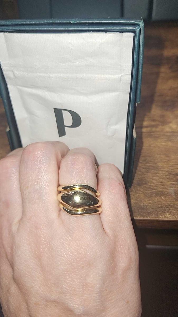 Item: Yellow Gold, 8