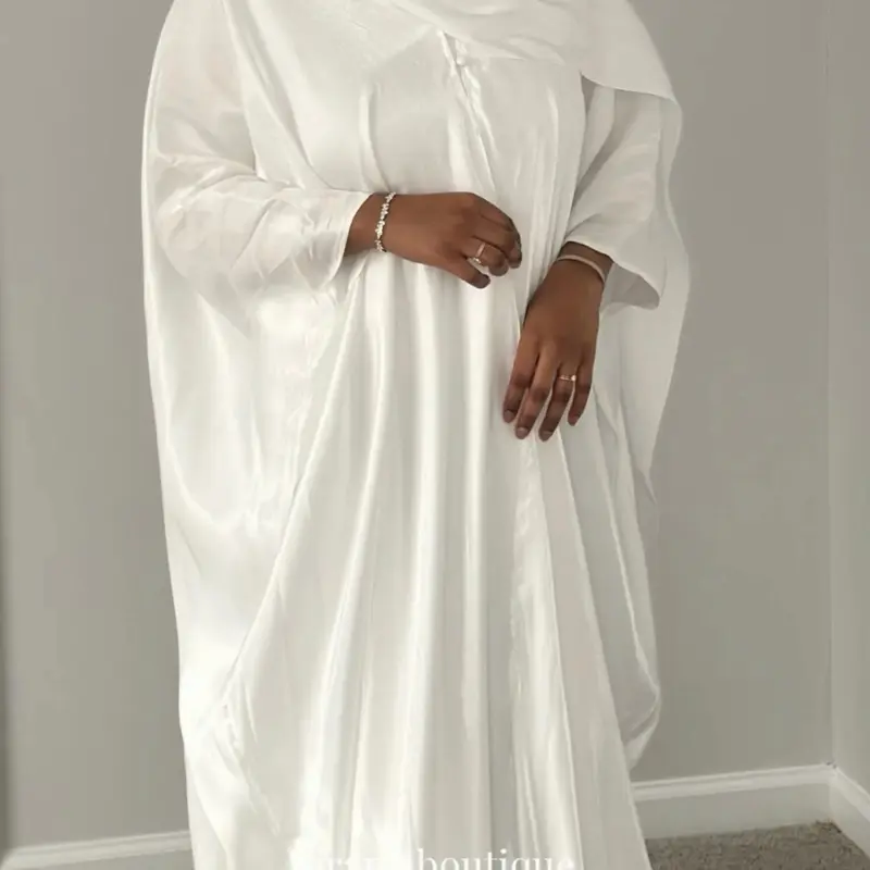 Silky kimono with hijab