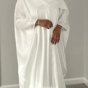 Silky kimono with hijab