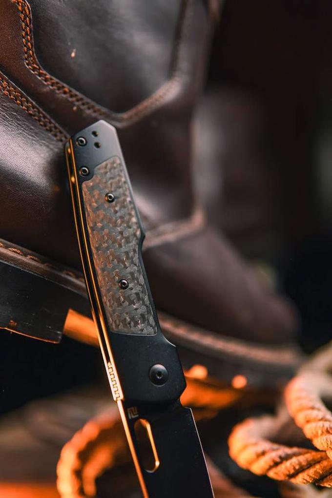 Artisan Cutlery Gambit Pocket Folding Knife with CPM S90V Steel Blade and Titanium Handle Design By Ray Laconico Artisan Cutlery Gambit Pocket Folding Knife with CPM S90V Steel Blade and Titanium Handle Design By Ray Laconico