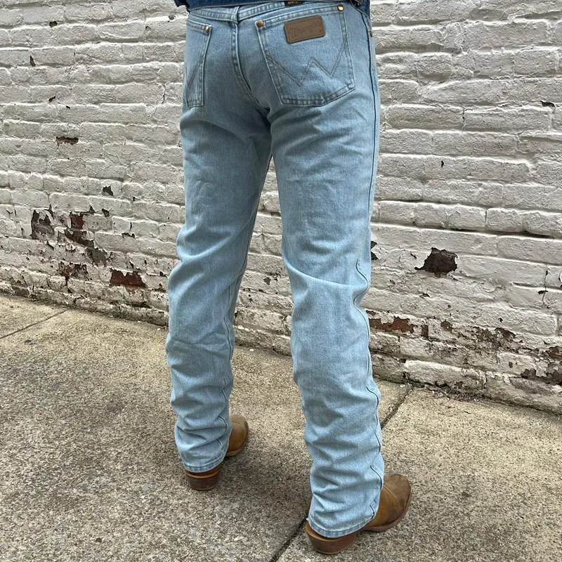 Wrangler Men's Do Not Stretch 100% Heavyweight Cotton Cowboy Cut Slim High-Rise Bleach Denim Pants, Tapered Full-Length, Casual Plain, Fitted, Denim Trousers, Plain Pockets, Western Menswear, 38X30