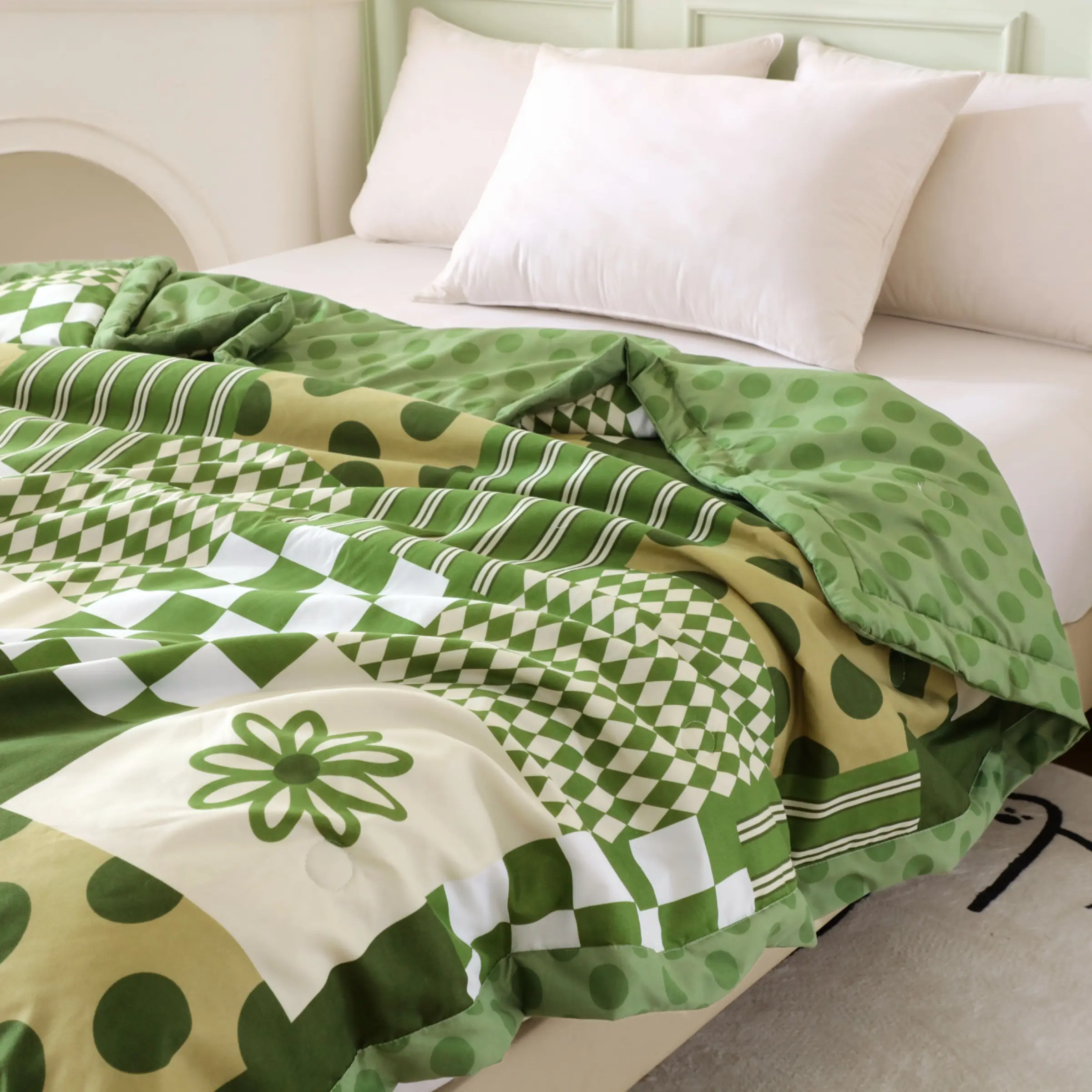 Cotton Summer Quilt, Washable, Embroidered Stitching, No Shrinkage, Suitable for Single and Double Beds, Living Room & Bedroom, Air Conditioning Quilt, Soft Lightweight Quilts, Cooling Quilt, Lightweight Bedding, Breathable Summer Quilt