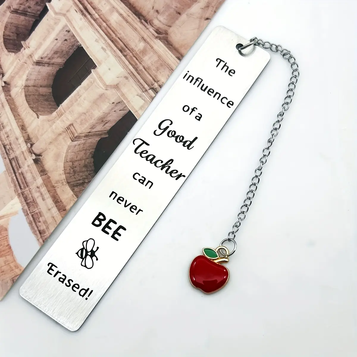 Elegant Teacher's Day Gift Bookmark with Quote a Good Teacher Never Erases, Charming Chain Link Design for Female Educators