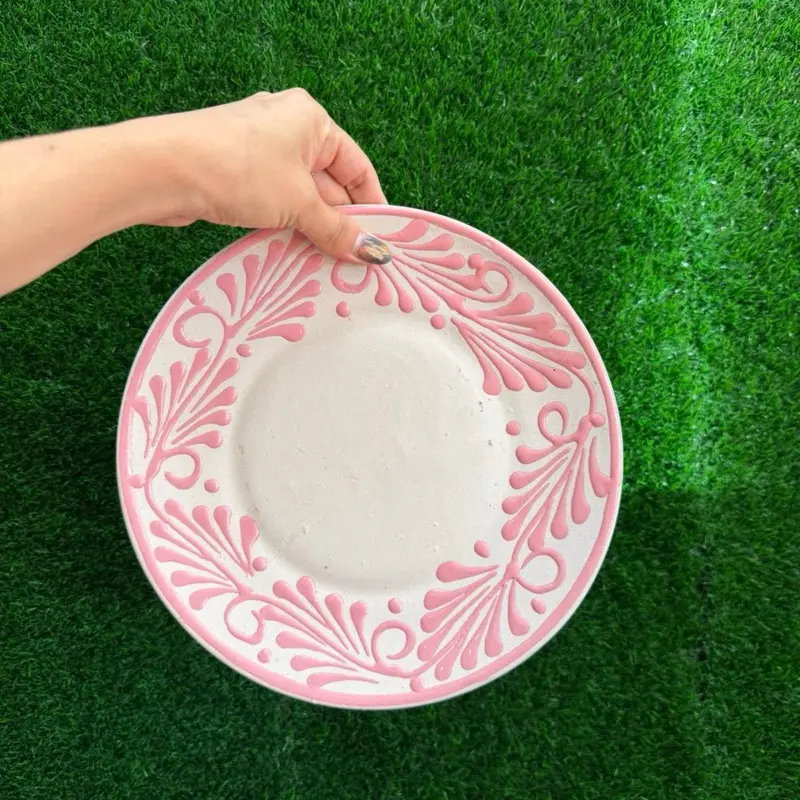 Round Plate Relieve color Blanco Rosa 10In (Sets).