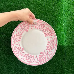 Round Plate Relieve color Rosa 10In (Sets).