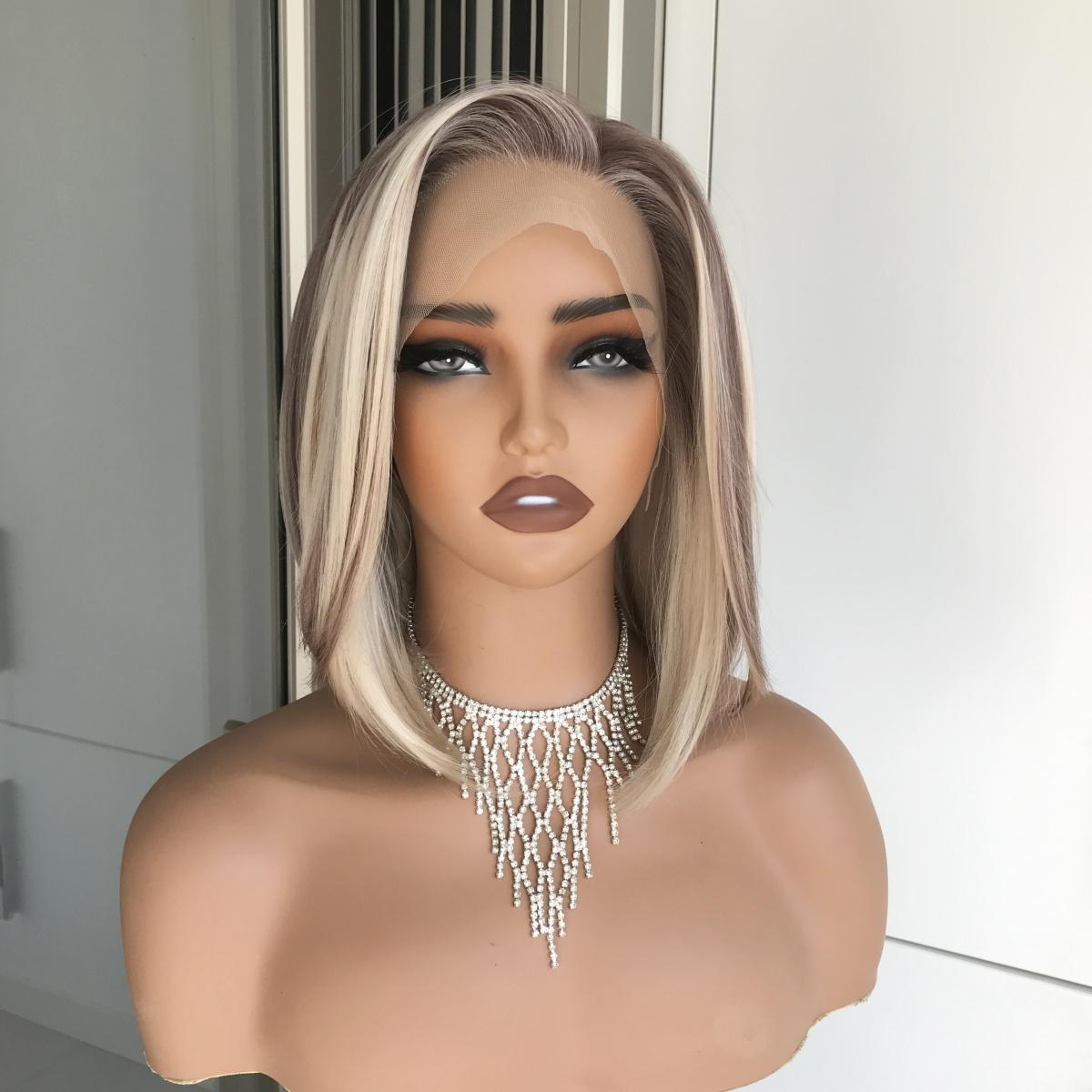 AISOM Caris Toasted Beige Blonde Shot Bob Cut Lace Wig 12inch Free Part Synthetic Lace Front Wig with Scandinavian Hairline Low Density Daily Women's Wig