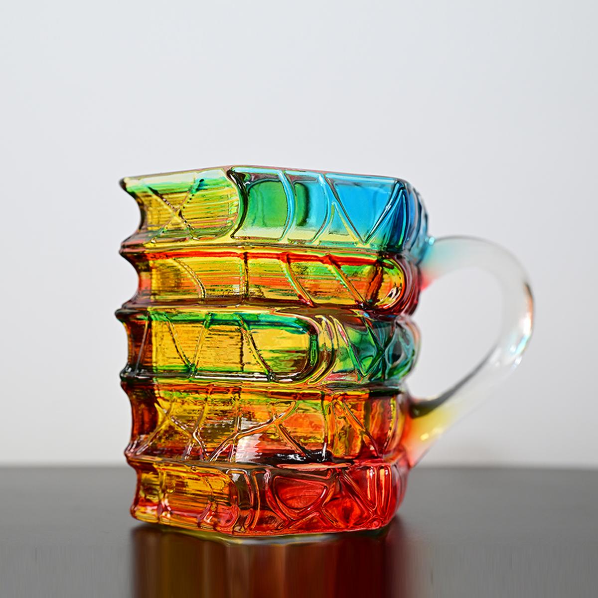 This 3D painted ceramic book-shaped mug is a unique, stackable coffee cup, the perfect gift for literature lovers, a creative and colorful book-themed gift, and a high-value gift for your boyfriend or girlfriend. It is reusable.