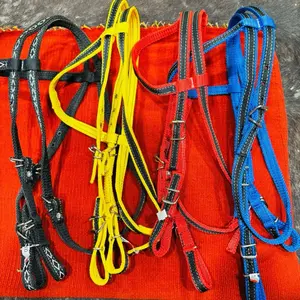 Cabezadas de trabajo para caballos , fabricadas de nailon súper resistentes en 4 colores