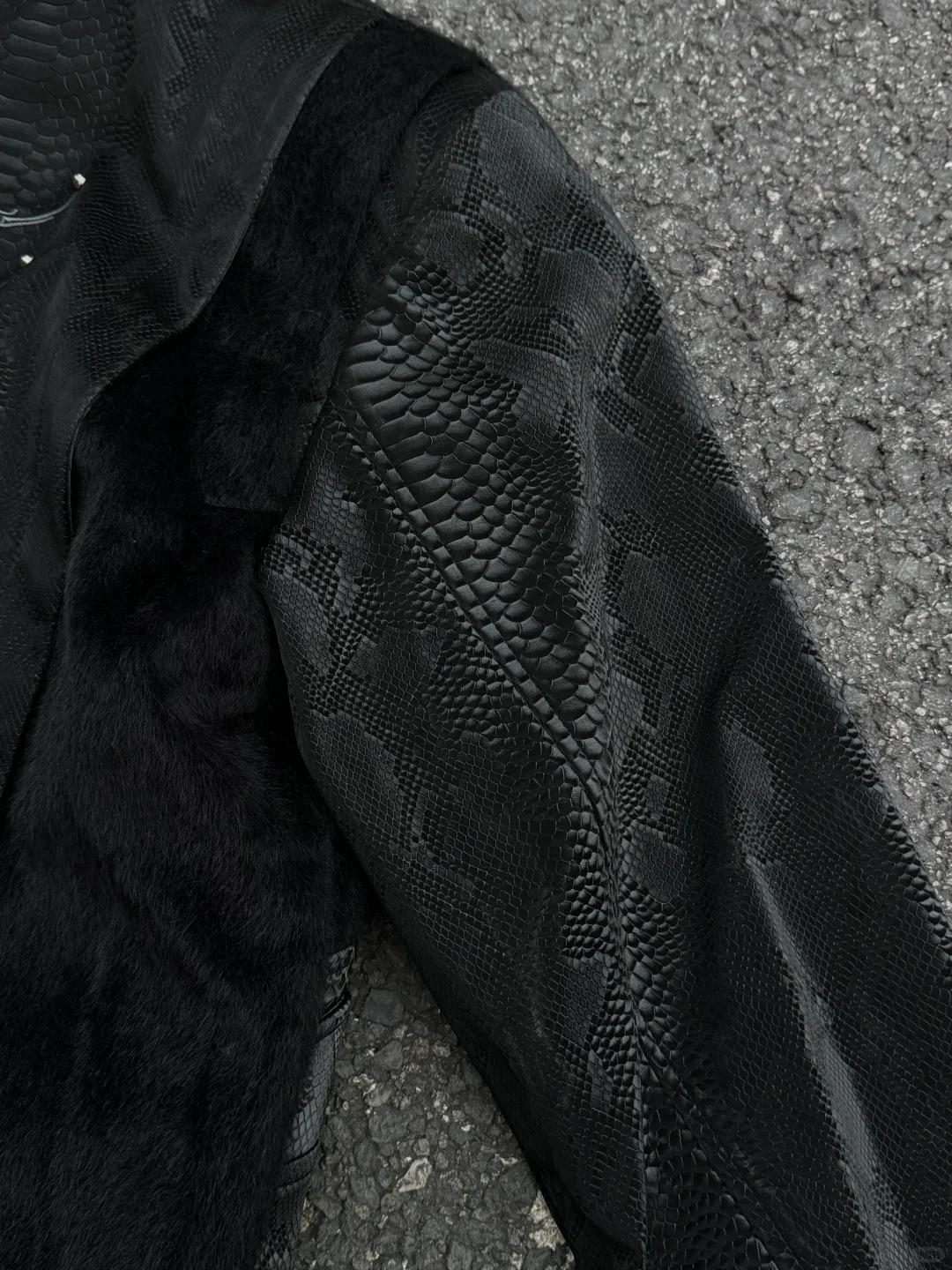 Men's Snakeskin Embossed Leather Jacket, Oversized Moto Biker Coat, Gothic Punk Streetwear Zip-Up Outerwear, Vintage Motorcycle Jacket with Textured Panels, Casual Loose Fit Long Sleeve Fall Winter Fashion, Y2K Rock Style Men's Jacket, Night Out Look