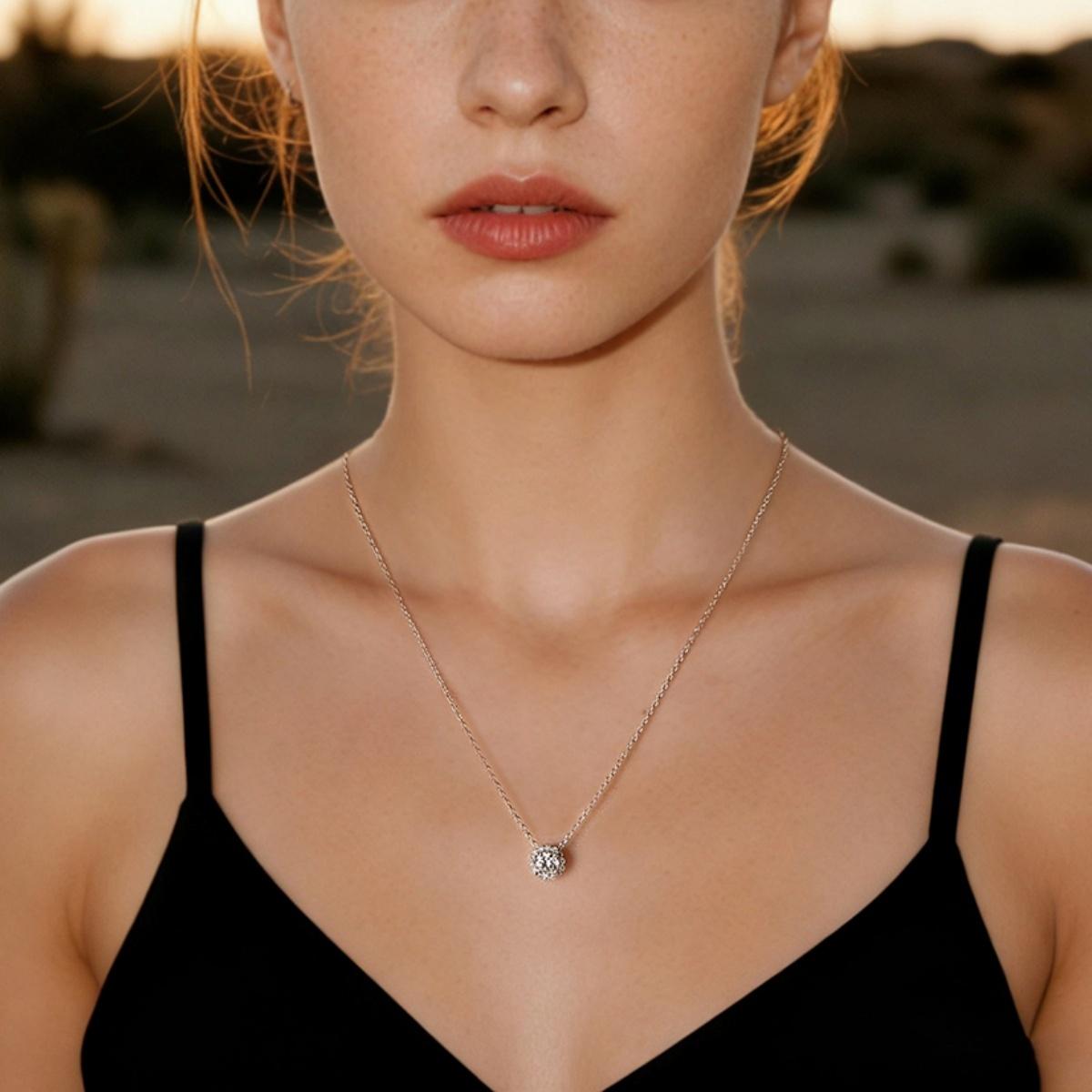 Moissanite 1ct Sunflower Pendant Necklace Flower Pendant Elegant Jewelry Perfect Christmas Birthday Engagement Wedding Anniversary Gift Moissanite 1ct Sunflower Pendant Necklace Flower Pendant Elegant Jewelry Perfect Christmas Birthday Engagement Wedding Anniversary Gift