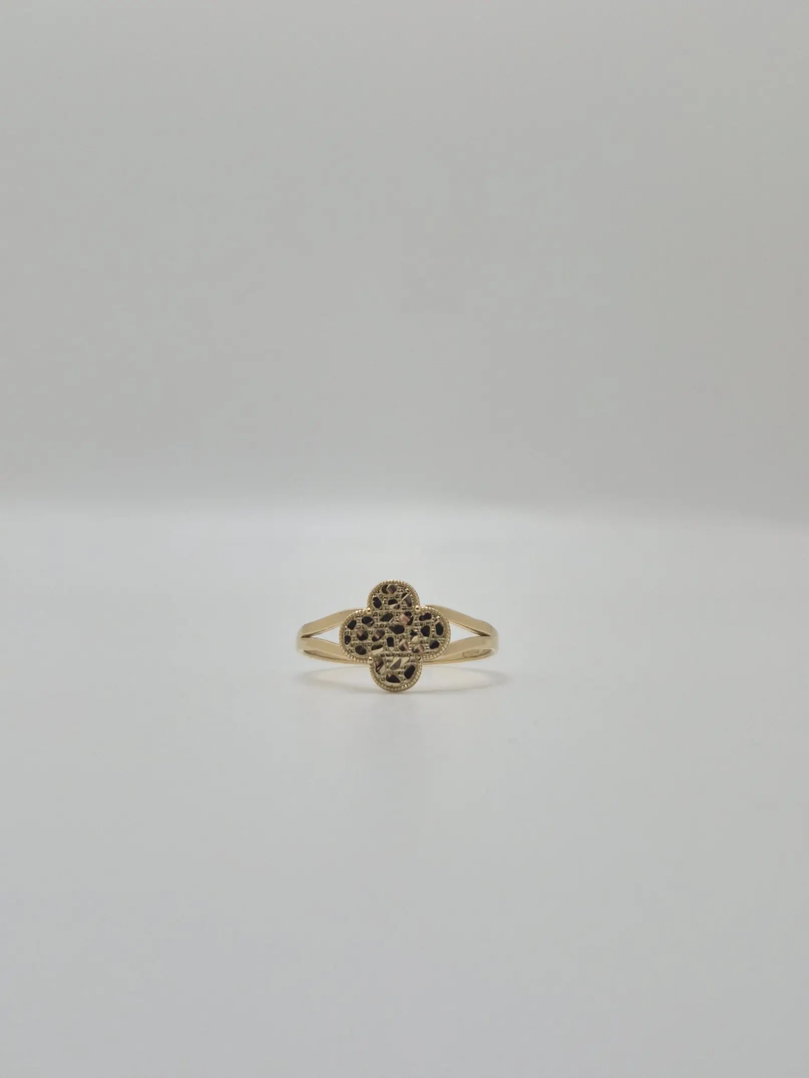 14K Gold Clover Nugget Ring